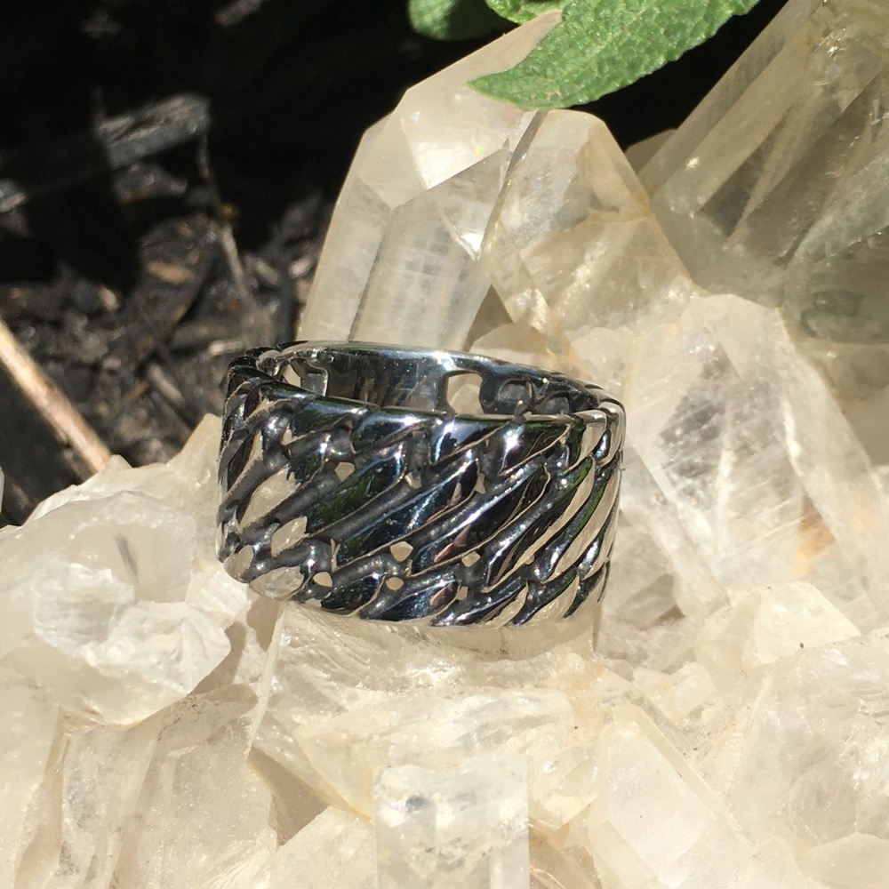 3 “MYSTERY” Rings - 💍💍💍 - Picture 3 of 13